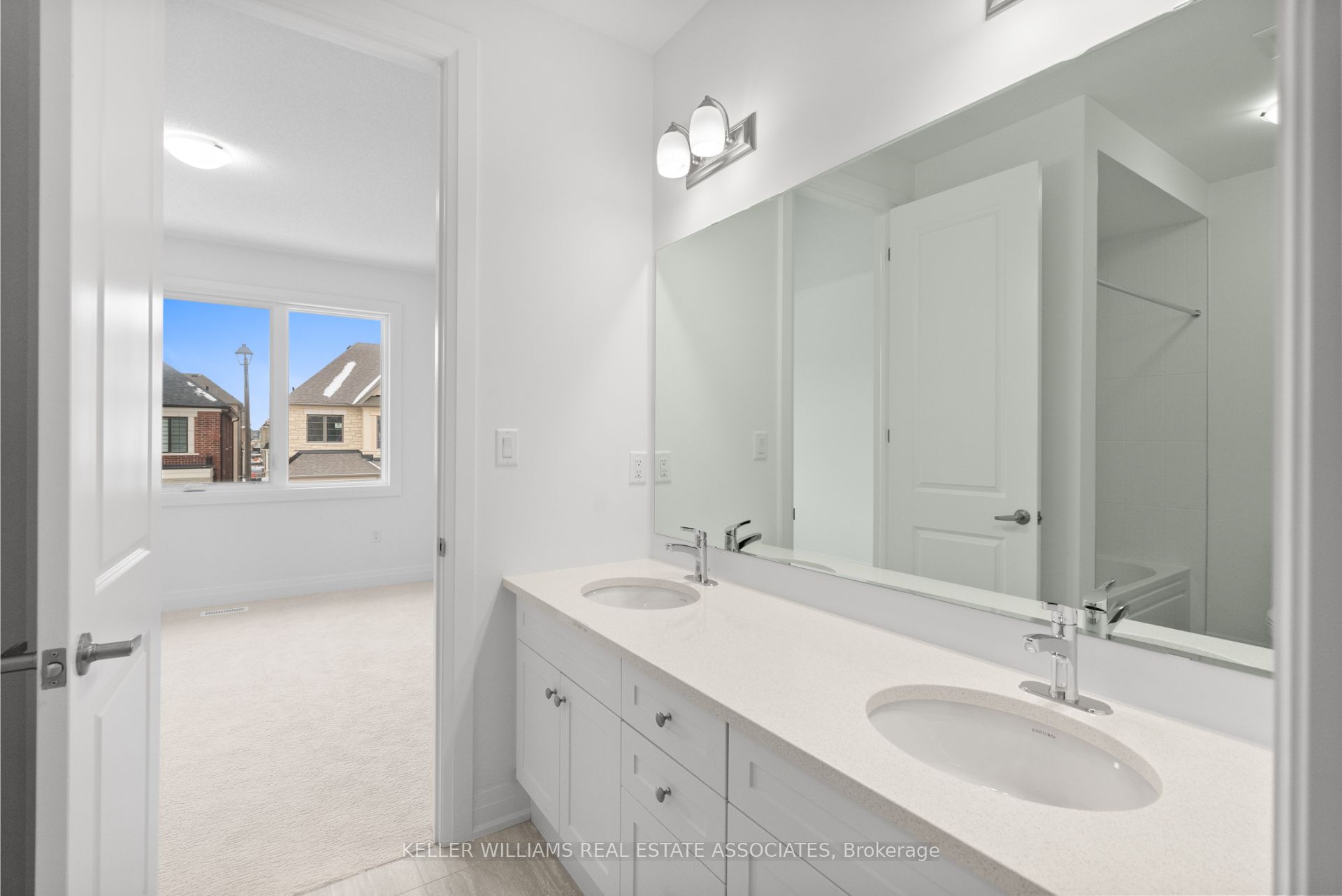 16 Aster Woods Drive
