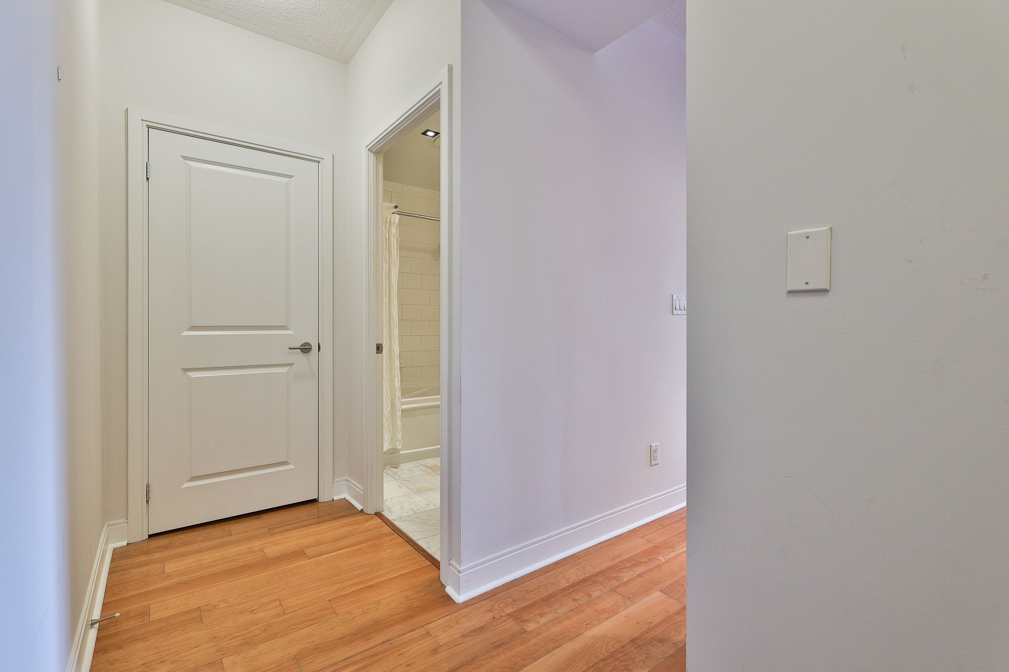 18 Yorkville Avenue 318