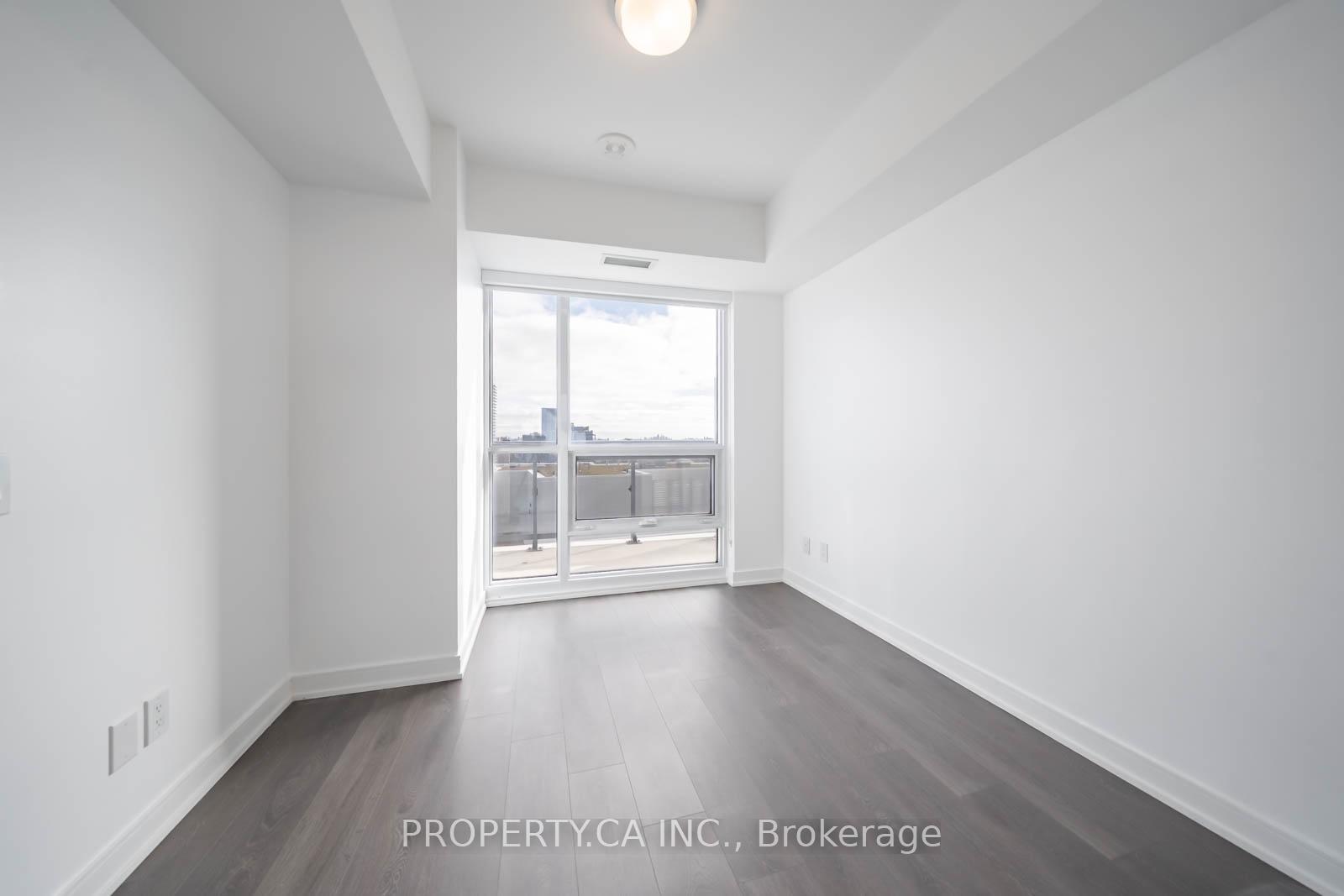 2 Bedrooms Condo at 30 Samuel Wood,  Toronto For sale