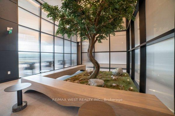 2 Bedrooms Condo at 3220 William Coltson, Oakville For sale