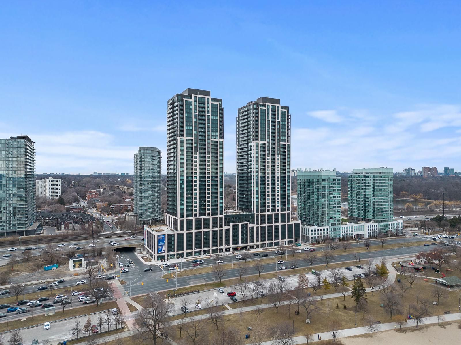 1928 Lakeshore Boulevard 4203