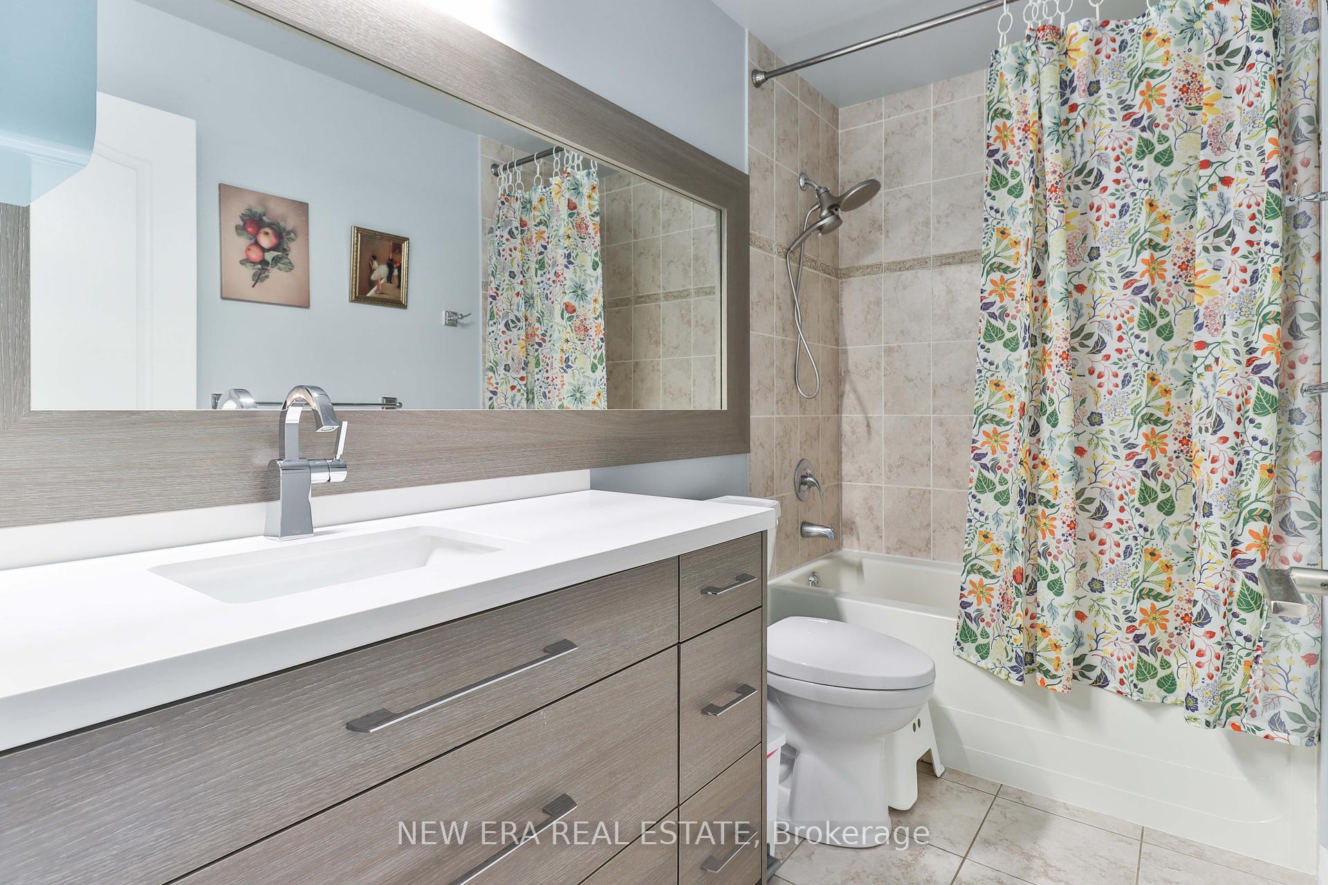 2 Bedrooms Condo at 3830 Bathurst,  Toronto For sale