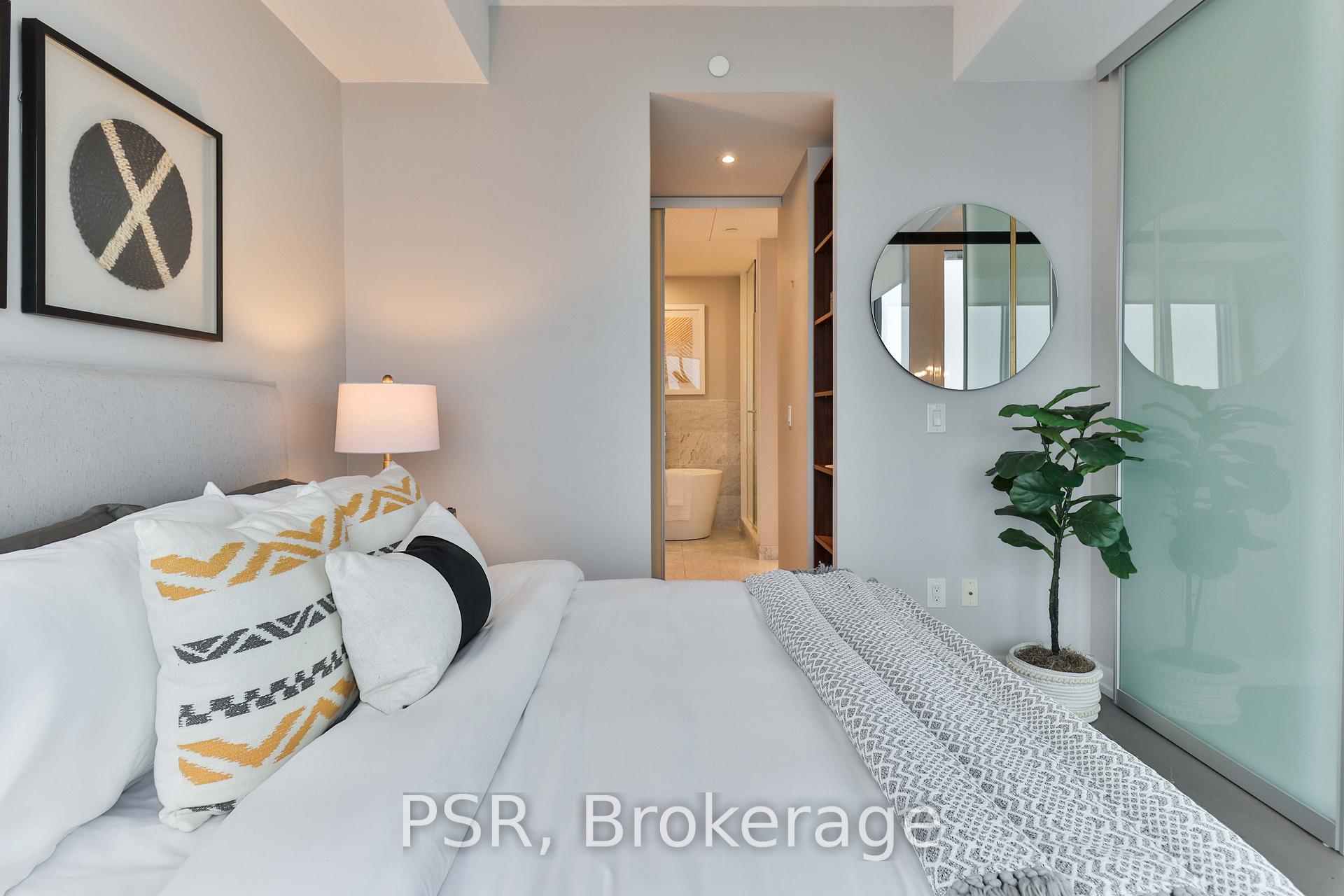 2 Bedrooms Condo at 488 University Ave, Toronto For sale