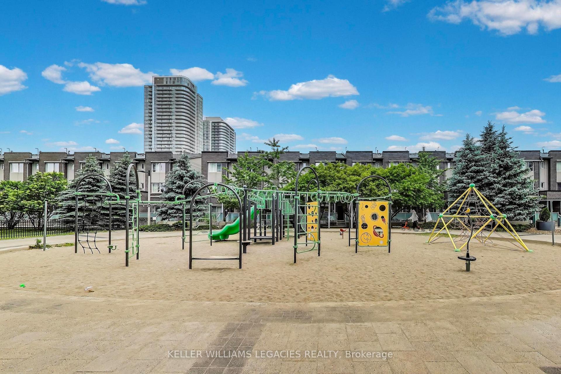 1 Bedroom Condo at 181 Village Green, Toronto For sale