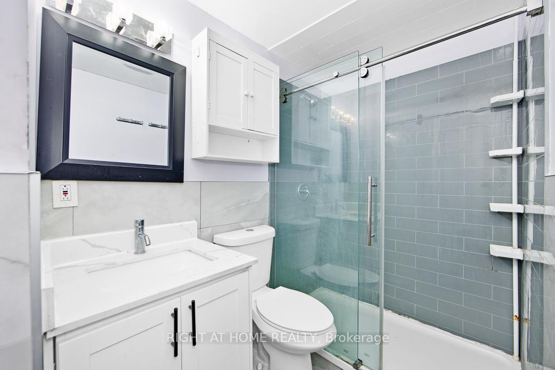 3 Bedrooms Condo at 50 Silver Bell,  Toronto For sale
