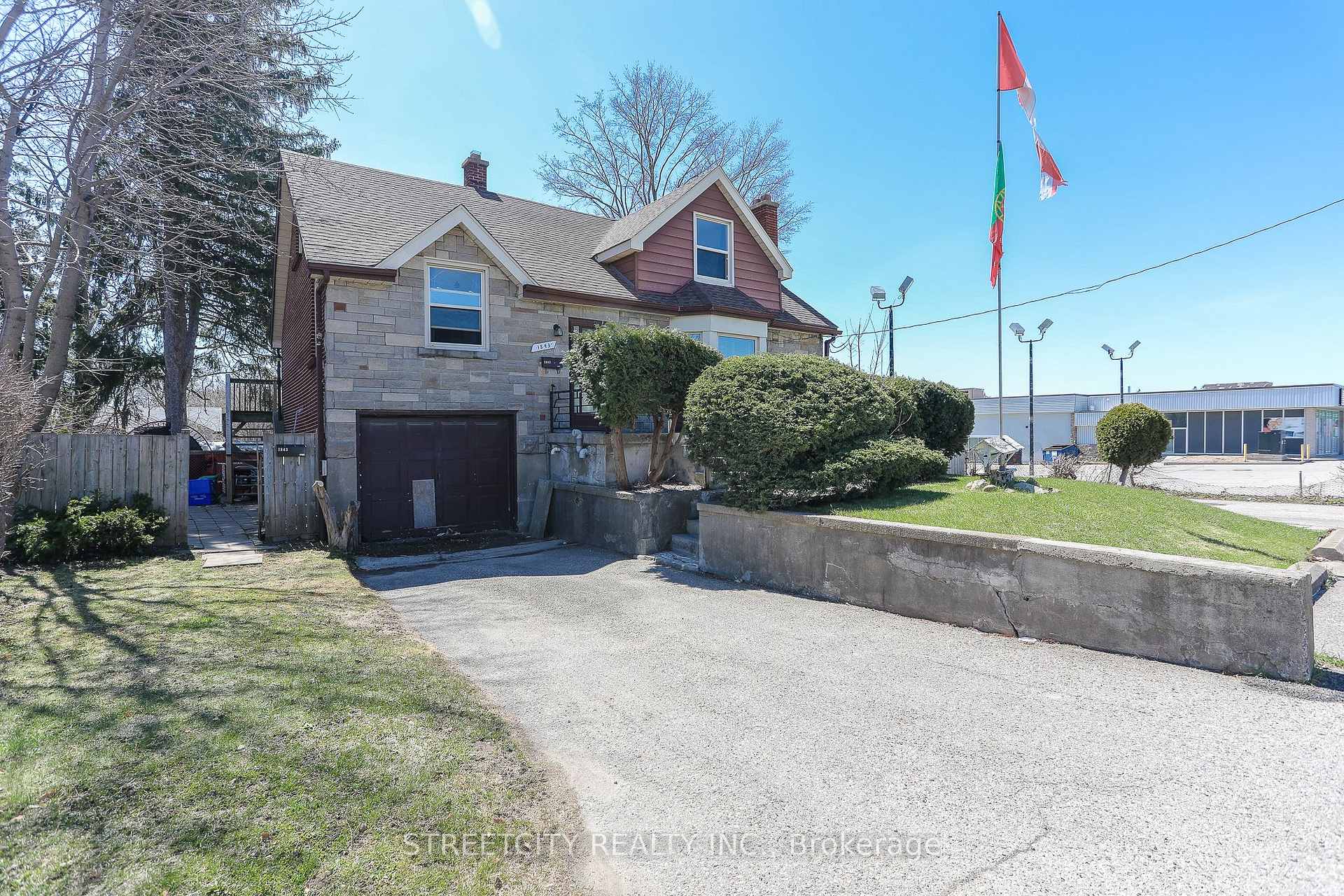 1843 Dundas Street, London East, ON N5W 3E6 ; MLS ID: X12173566