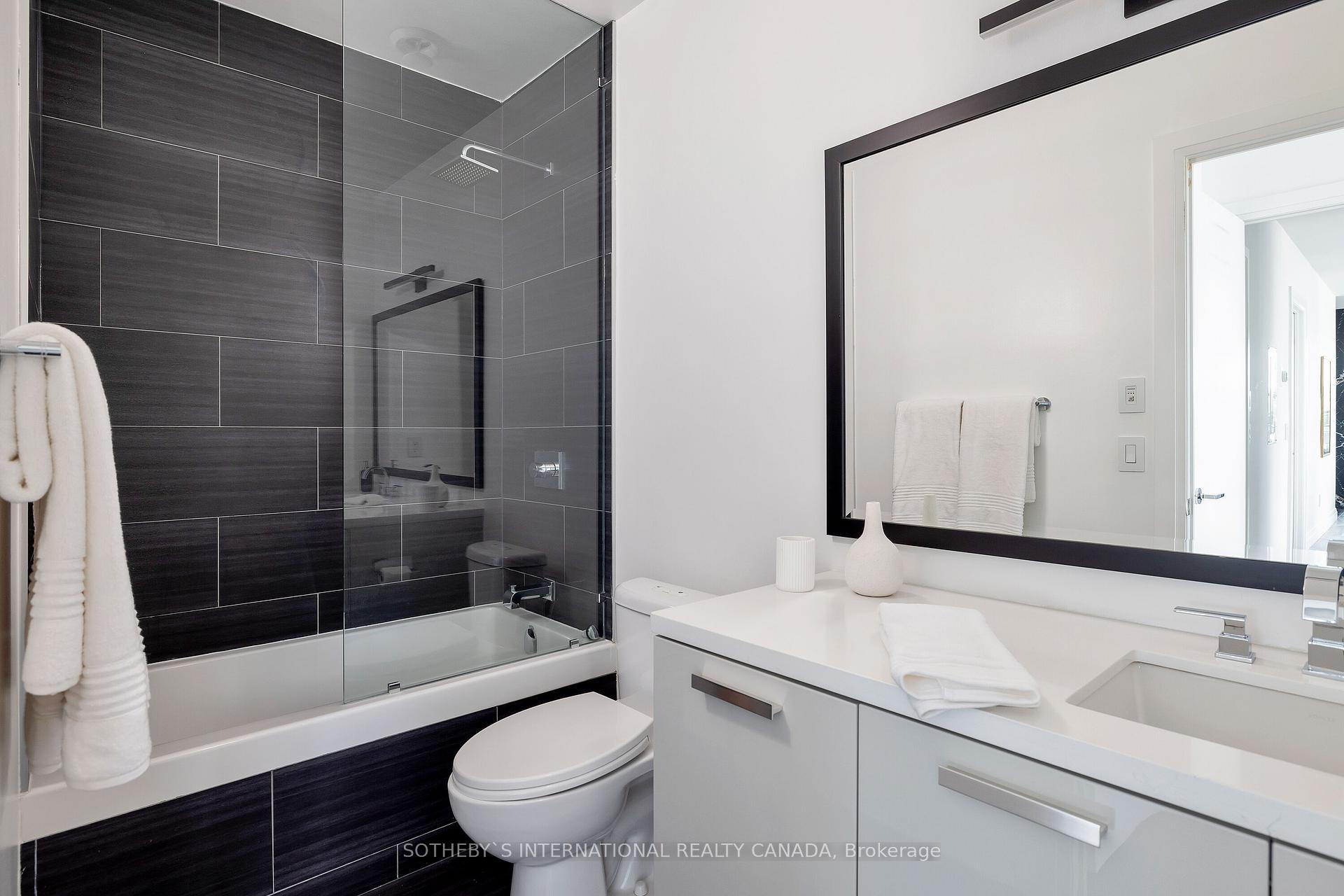 4 Bedrooms Condo at 224 King,  Toronto For sale