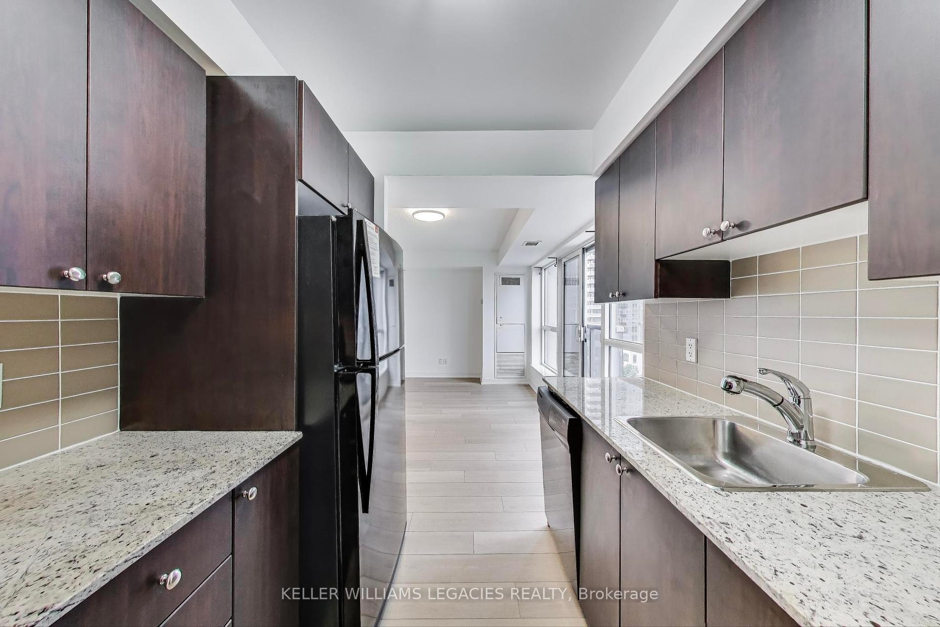 1 Bedroom Condo at 181 Village Green, Toronto For sale