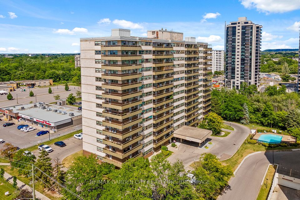 215 GLENRIDGE