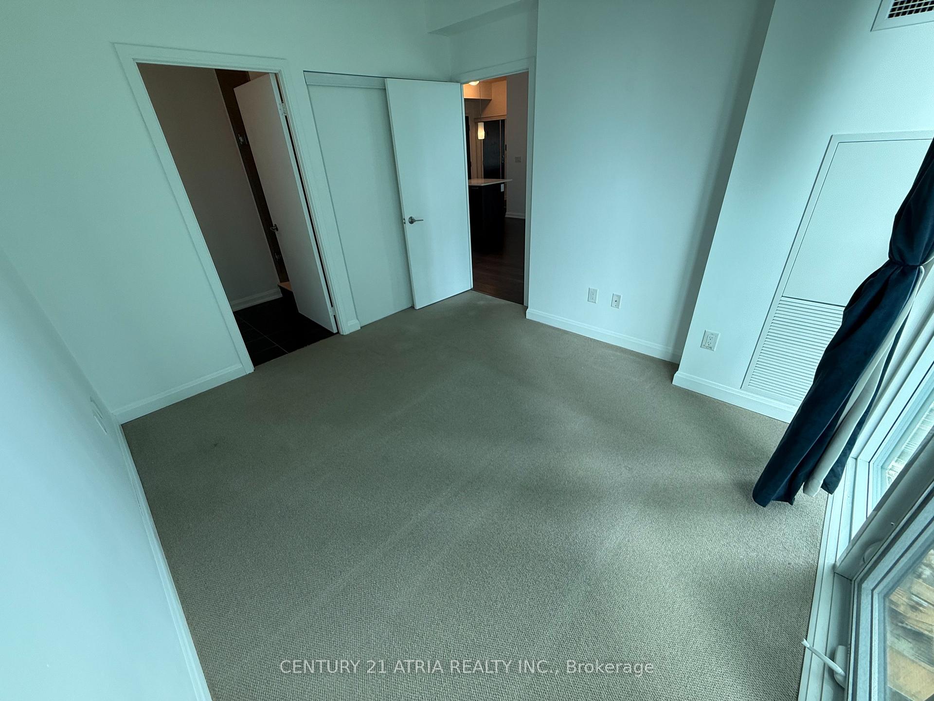 2 Bedrooms Condo at 11 Bogert, Toronto For sale