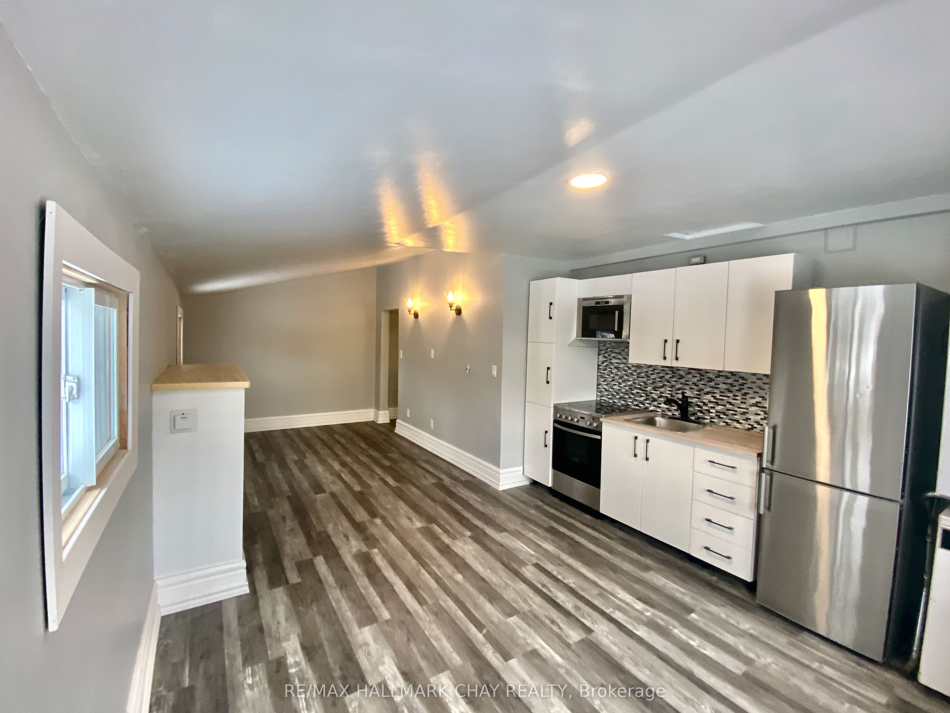 99 John Street, Barrie, ON L4N 2K7