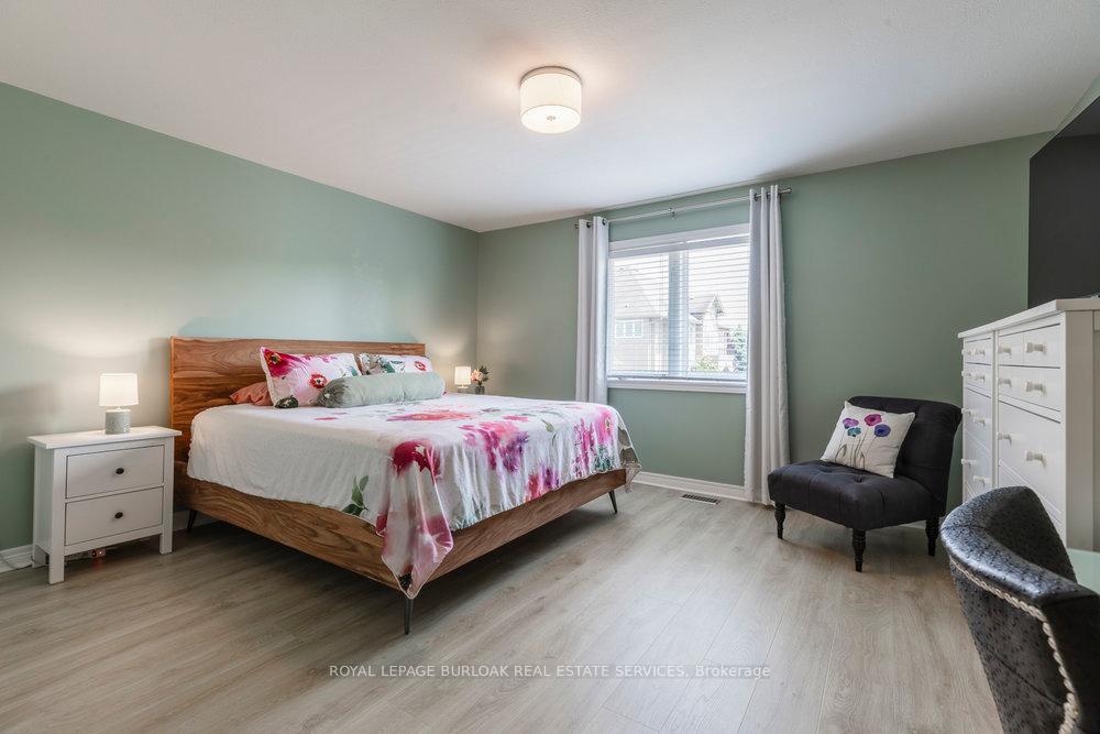 3 Bedrooms Condo at 441 Stonehenge, Hamilton For sale