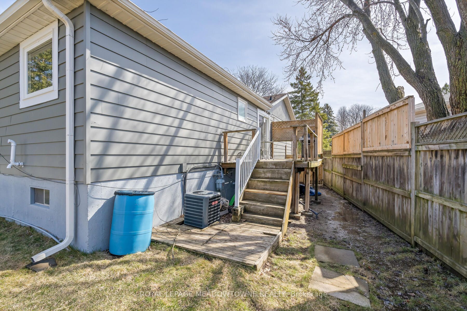 338 Whitehead Crescent