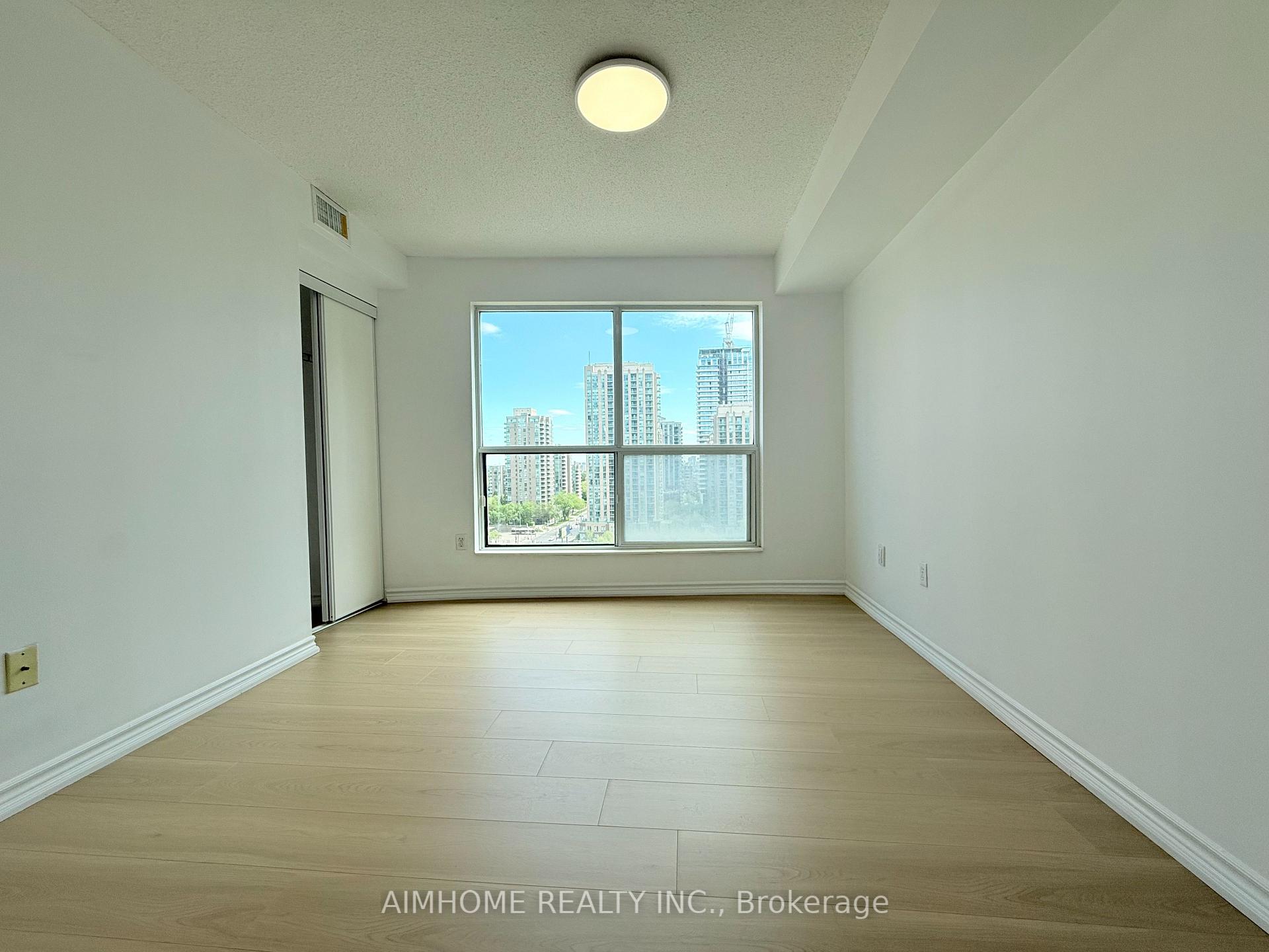 3 Bedrooms Condo at 7 Lorraine, Toronto For sale