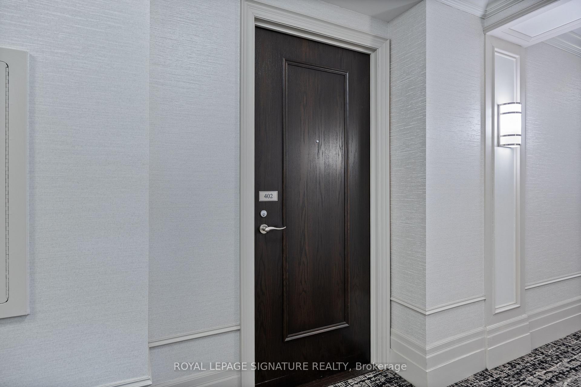 2 Bedrooms Condo at 205 The Donway, Toronto For sale