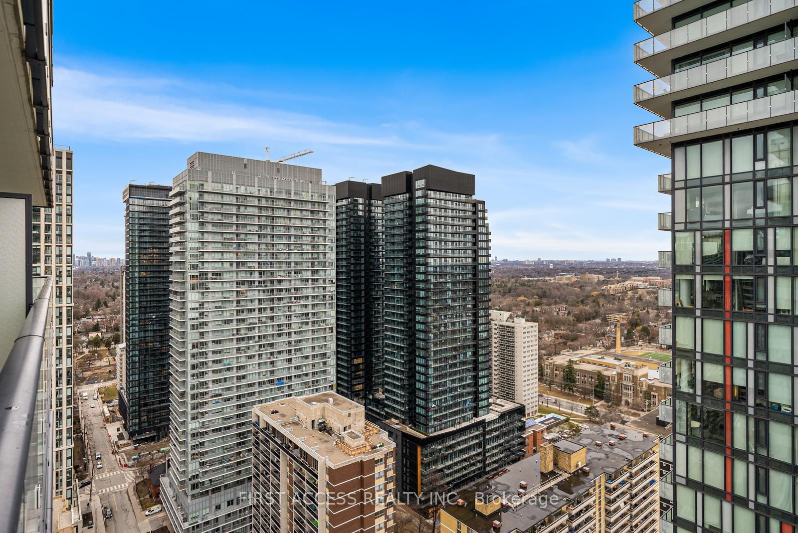 2 Bedrooms Condo at 161 Roehampton,  Toronto For sale