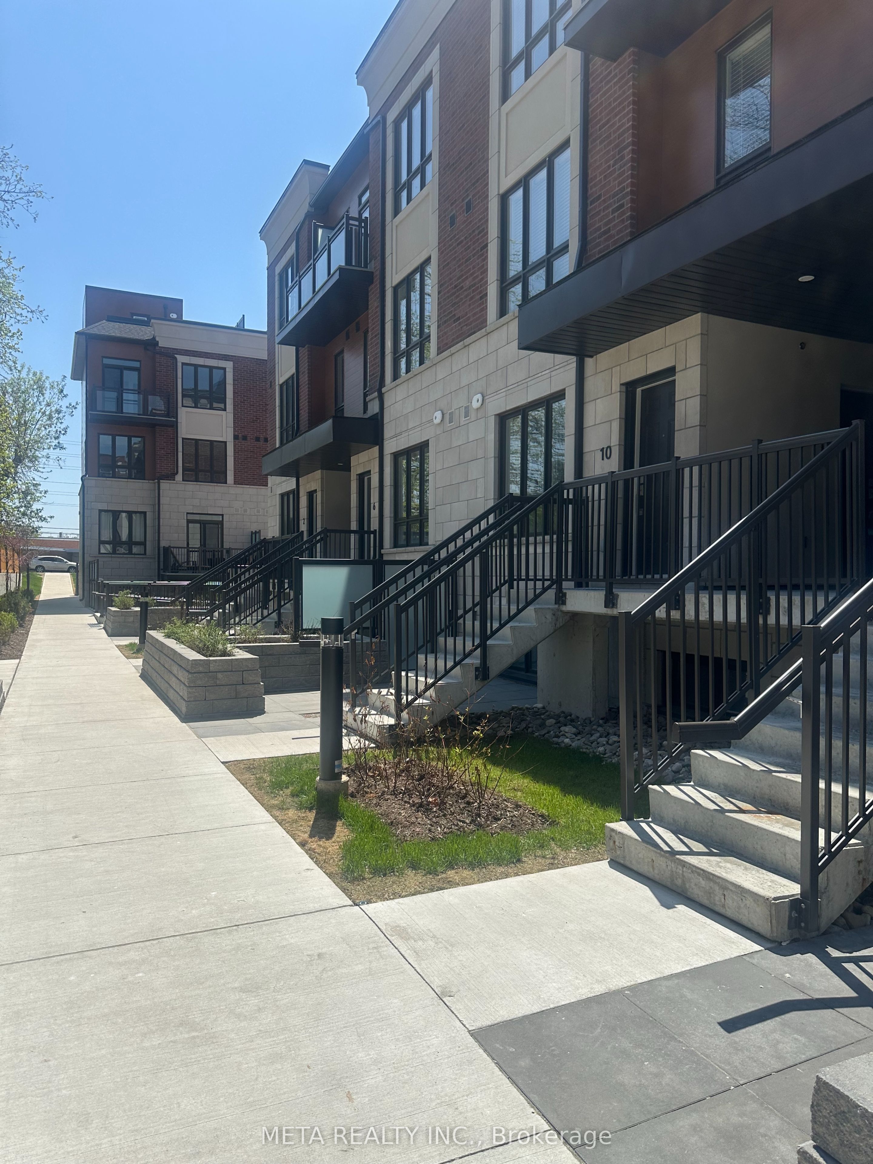 4025 Hickory Drive E, #11
