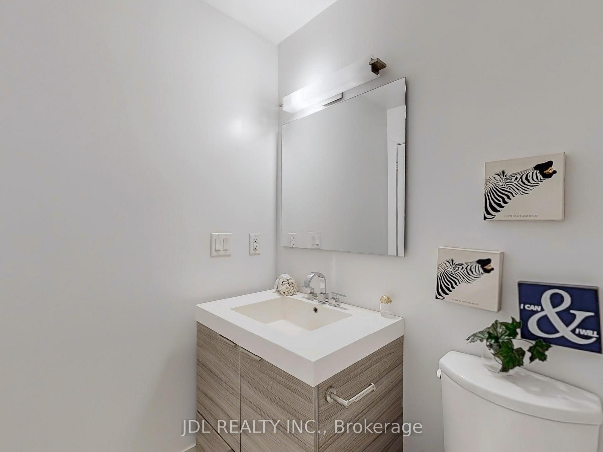 2 Bedrooms Condo at 318 Richmond, Toronto For sale