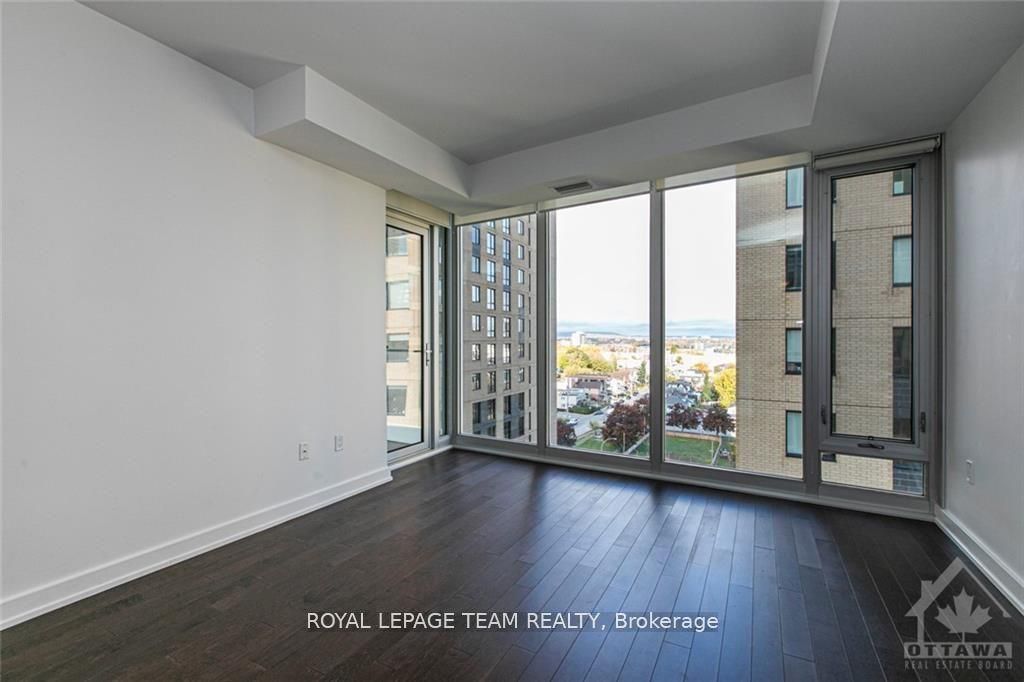 111 Champagne Avenue S, #906