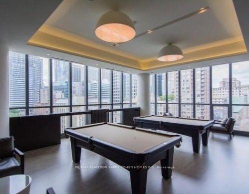 2 Bedrooms Condo at 101 Charles, Toronto For sale