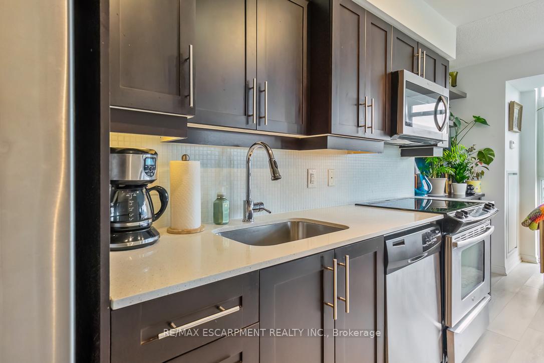 1 Bedroom Condo at 35 Bastion, Toronto For sale
