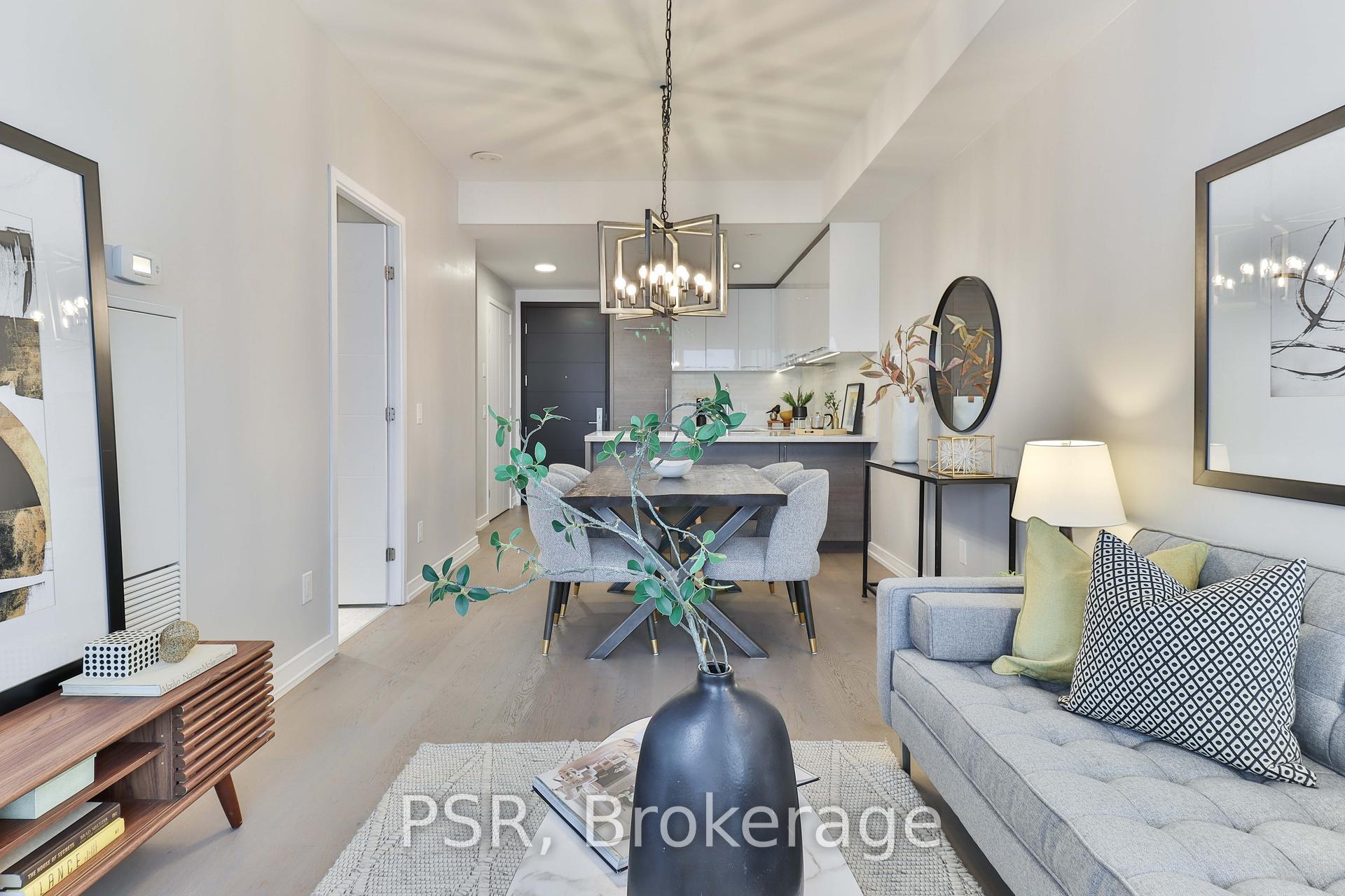 2 Bedrooms Condo at 488 University Ave, Toronto For sale