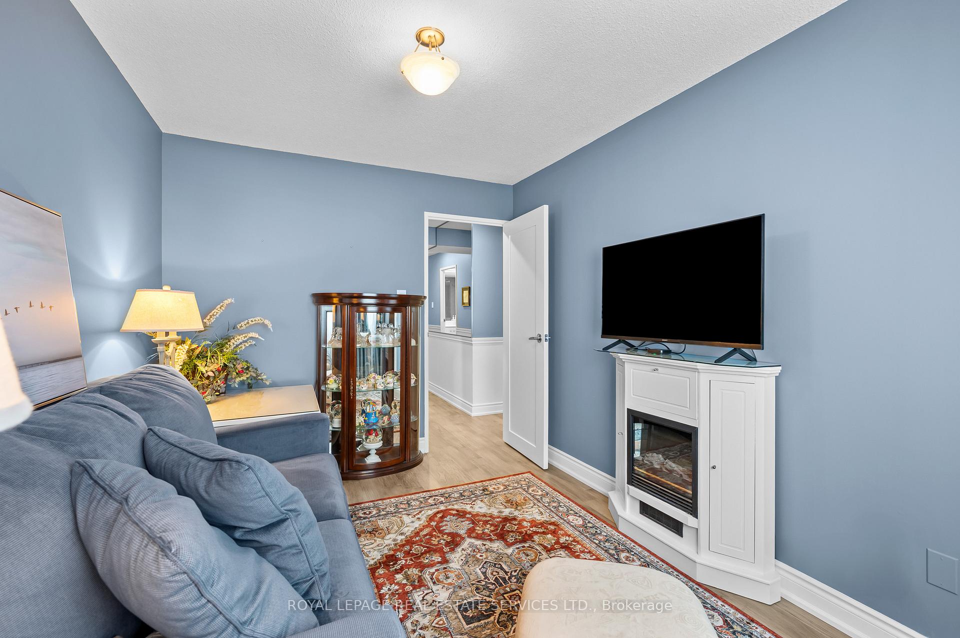 2 Bedrooms Condo at 2185 Marine,  Oakville For sale