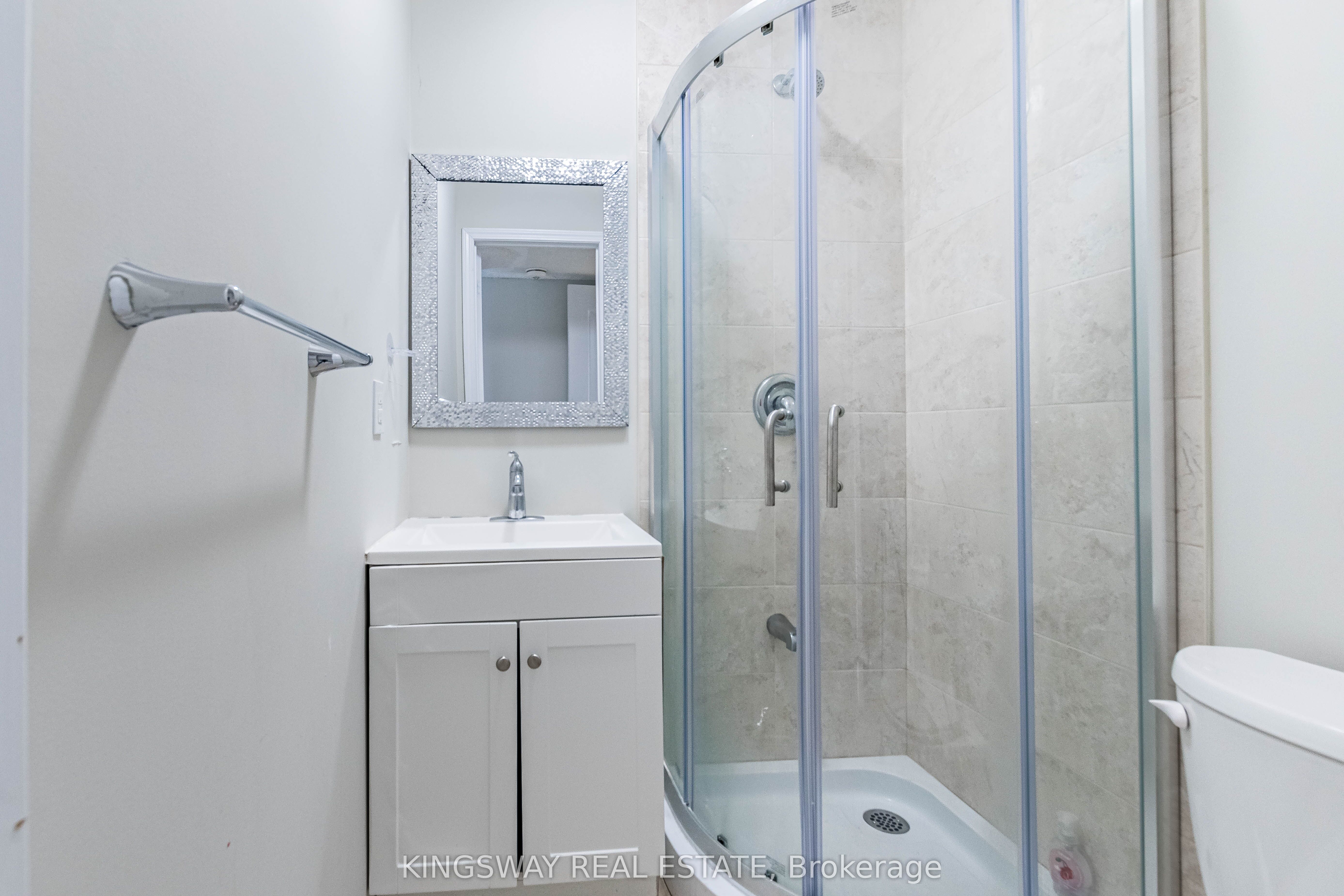 5821 Tiz Road, Mississauga Hurontario
