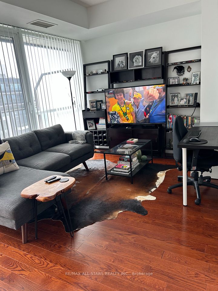 2885 Bayview