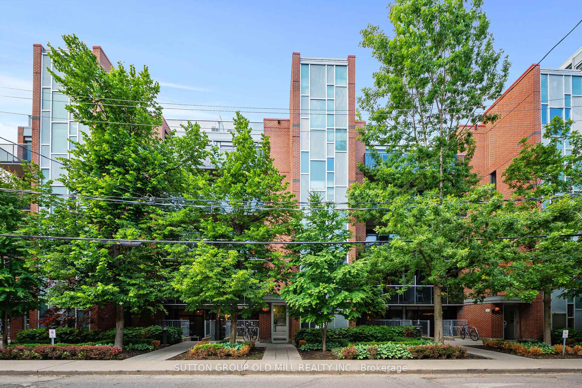 2 Bedrooms Condo at 62 Niagara, Toronto For sale