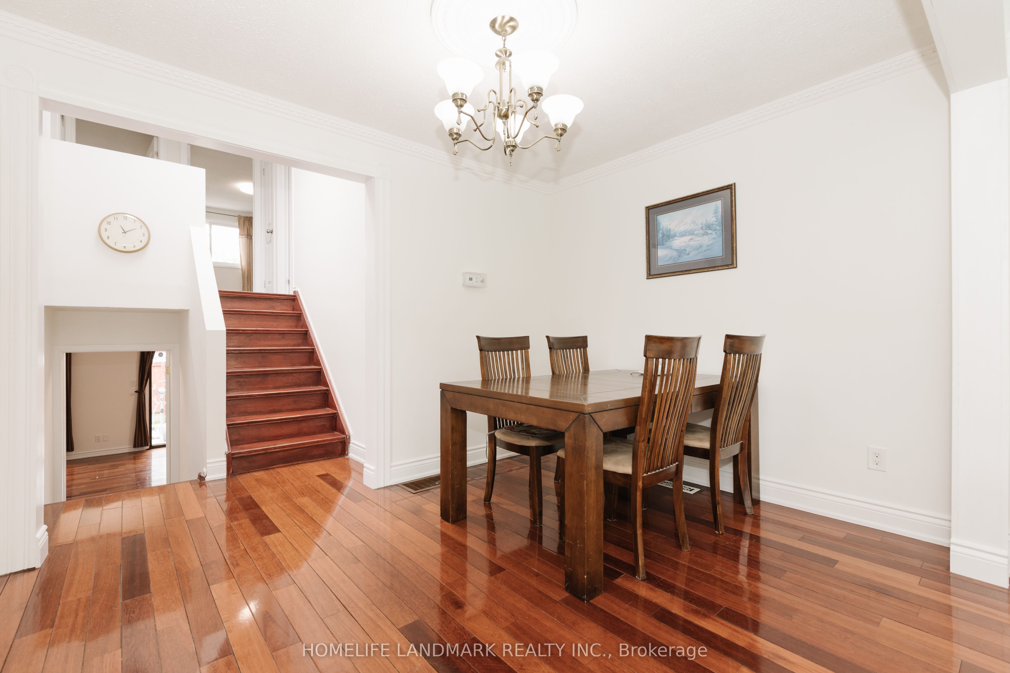 82 Dafoe Crescent