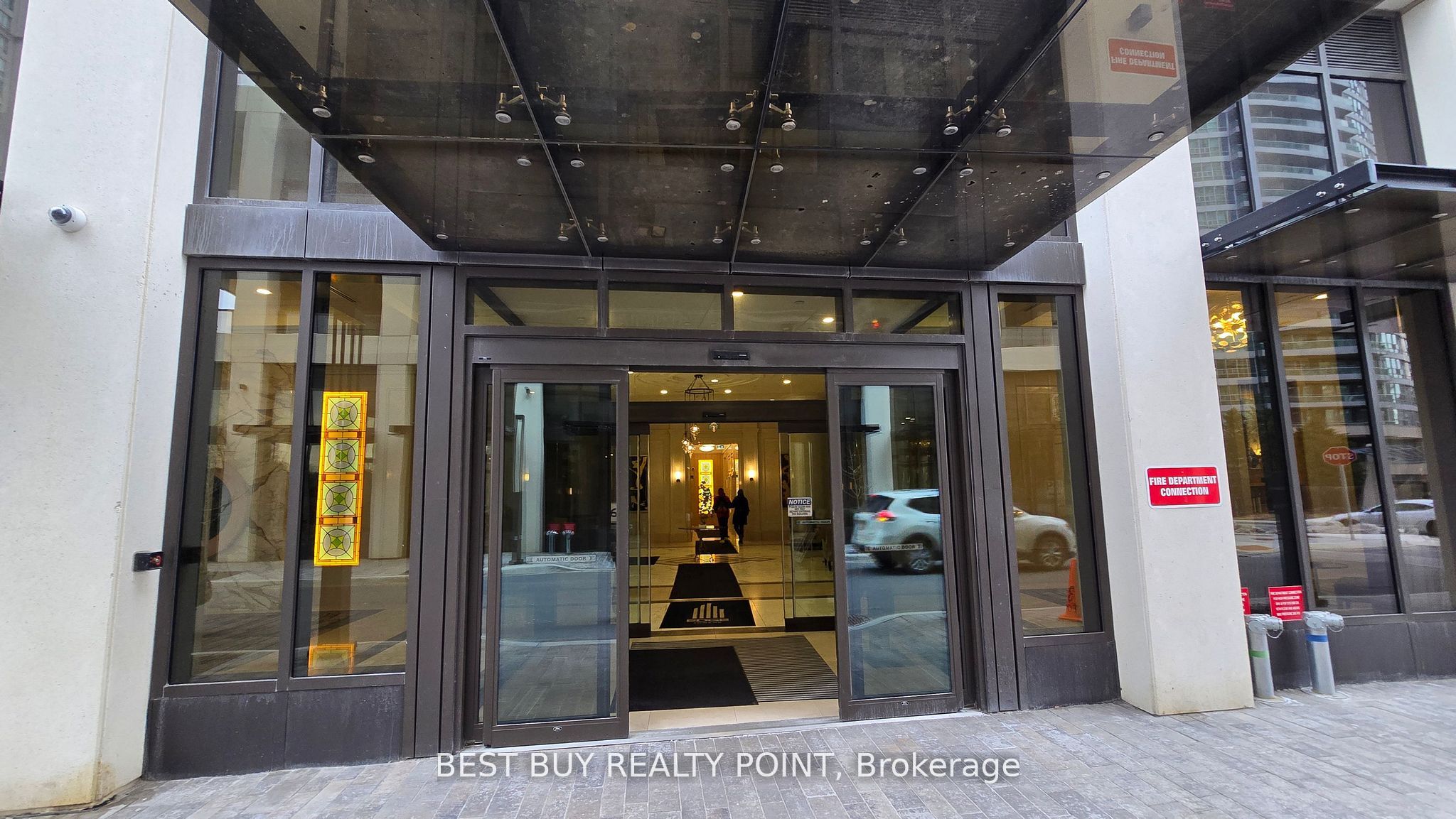 36 Elm Drive W, #201