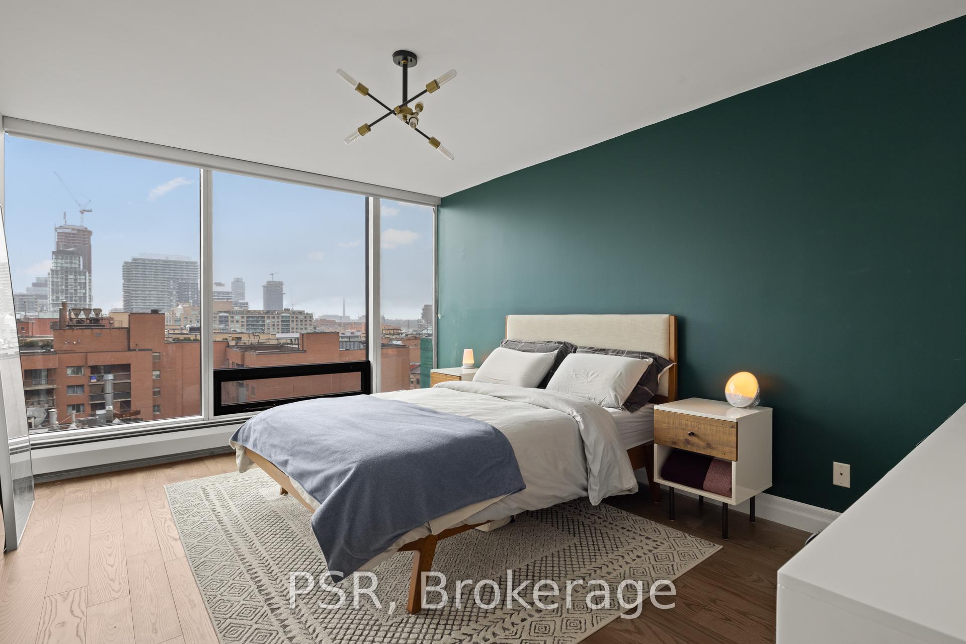 2 Bedrooms Condo at 30 Wellington, Toronto For sale