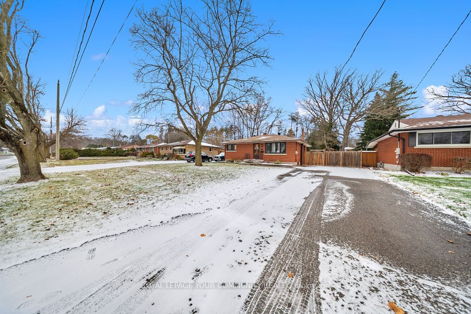 32 Collingdon