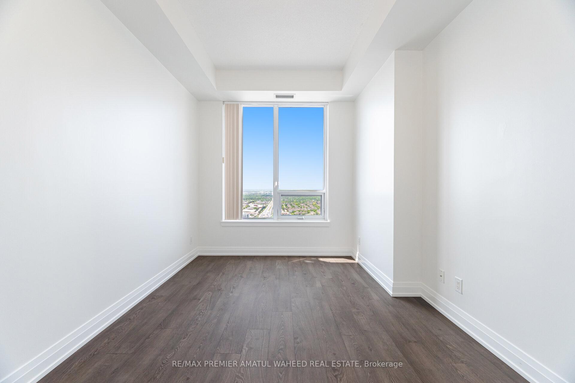 2 Bedrooms Condo at 3600 Highway 7, Vaughan For sale
