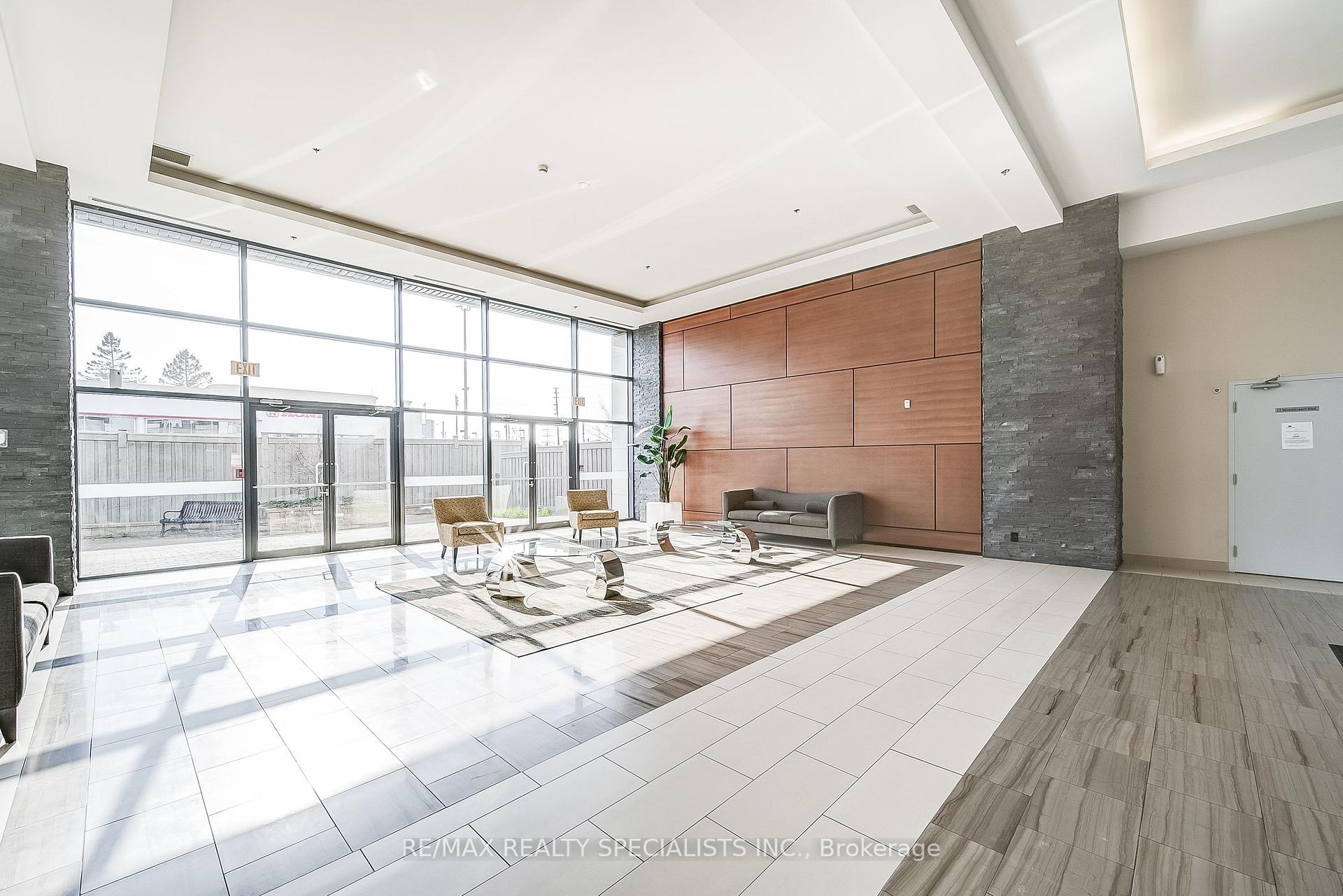 2 Bedrooms Condo at 24 Woodstream,  Vaughan For sale
