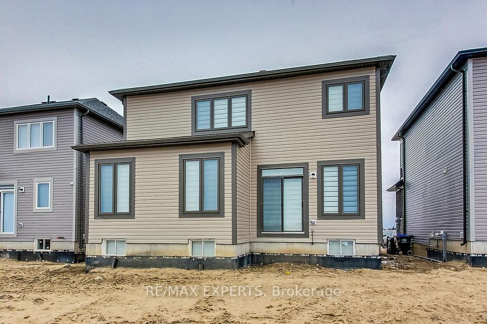 11 Union Boulevard