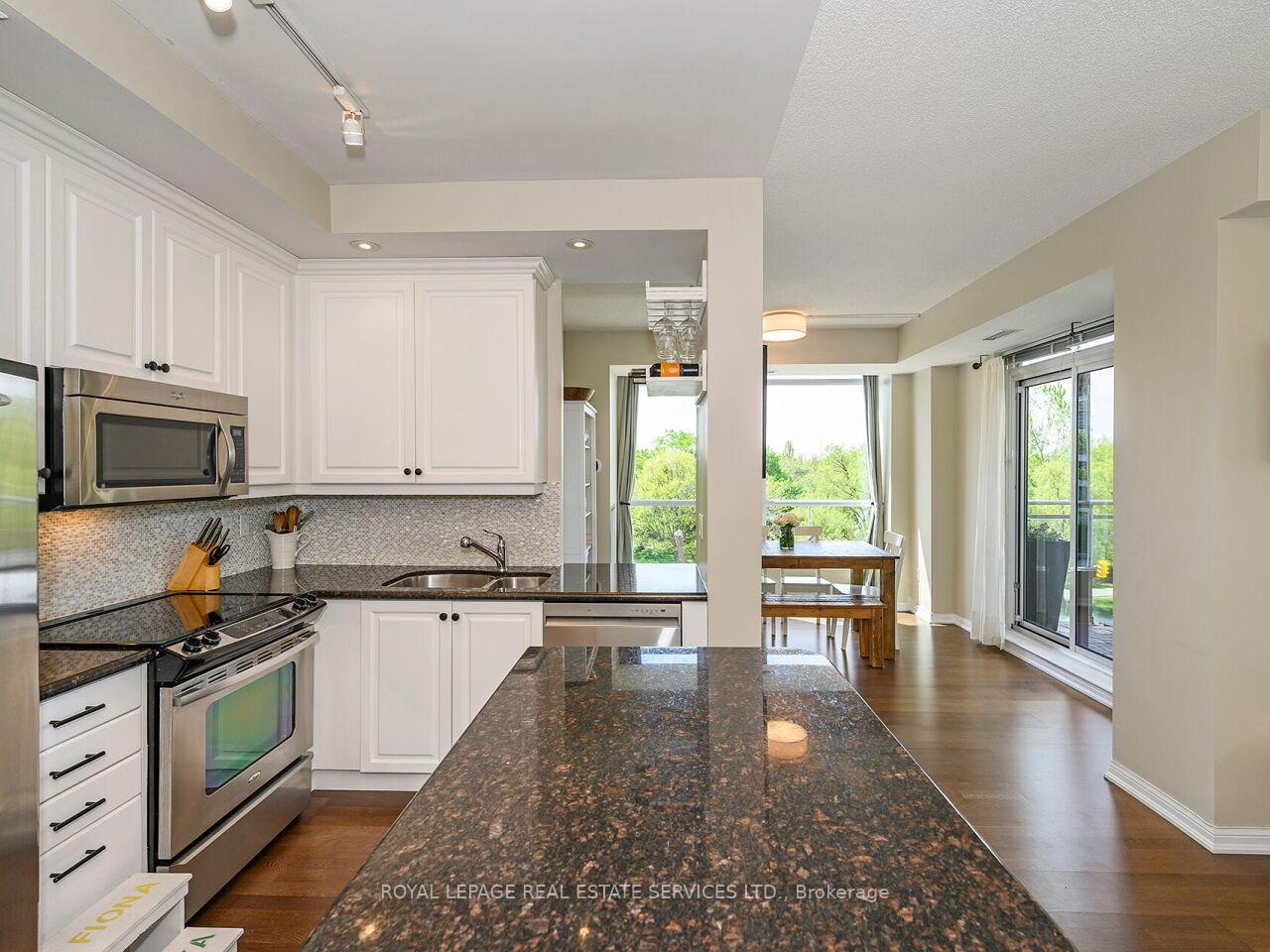 2 Bedrooms Condo at 628 Fleet, Toronto For sale