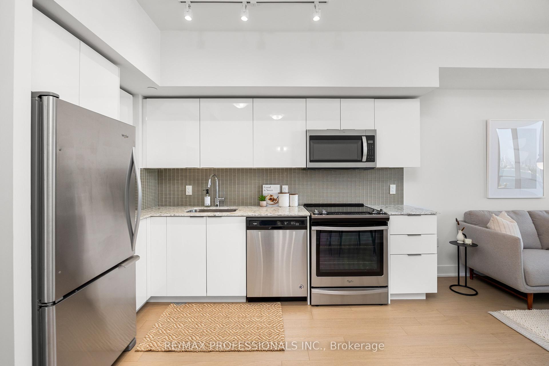 2 Bedrooms Condo at 20 Shore Breeze, Toronto For sale