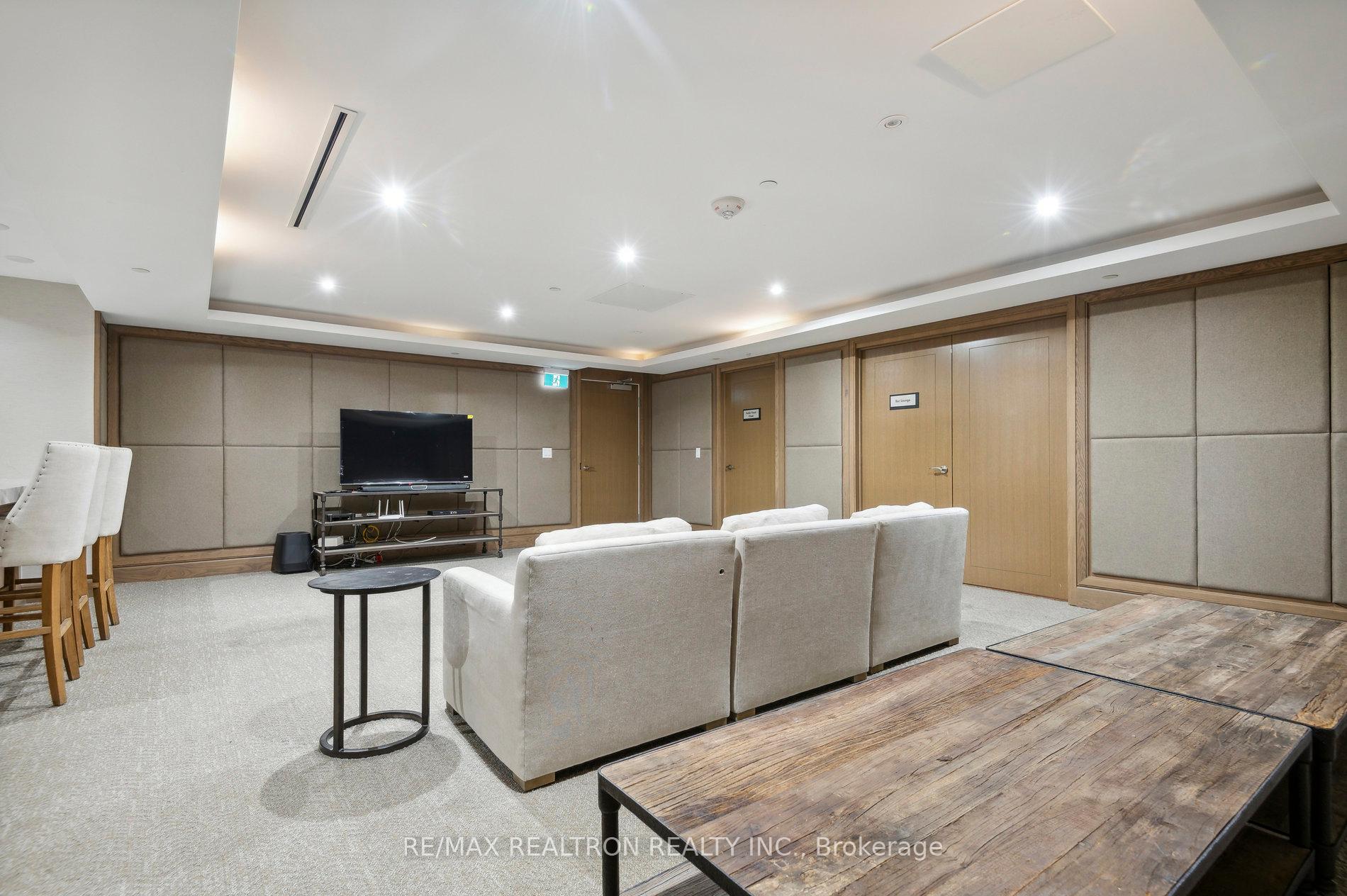 2 Bedrooms Condo at 3091 Dufferin, Toronto For sale