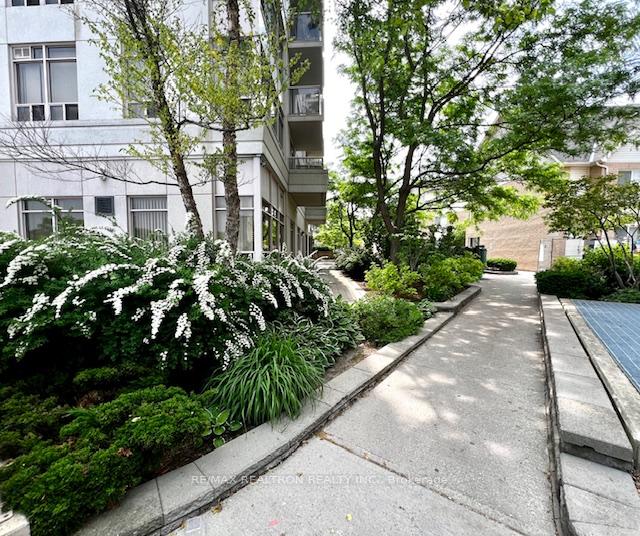 2 Bedrooms Condo at 3650 Kingston, Toronto For sale