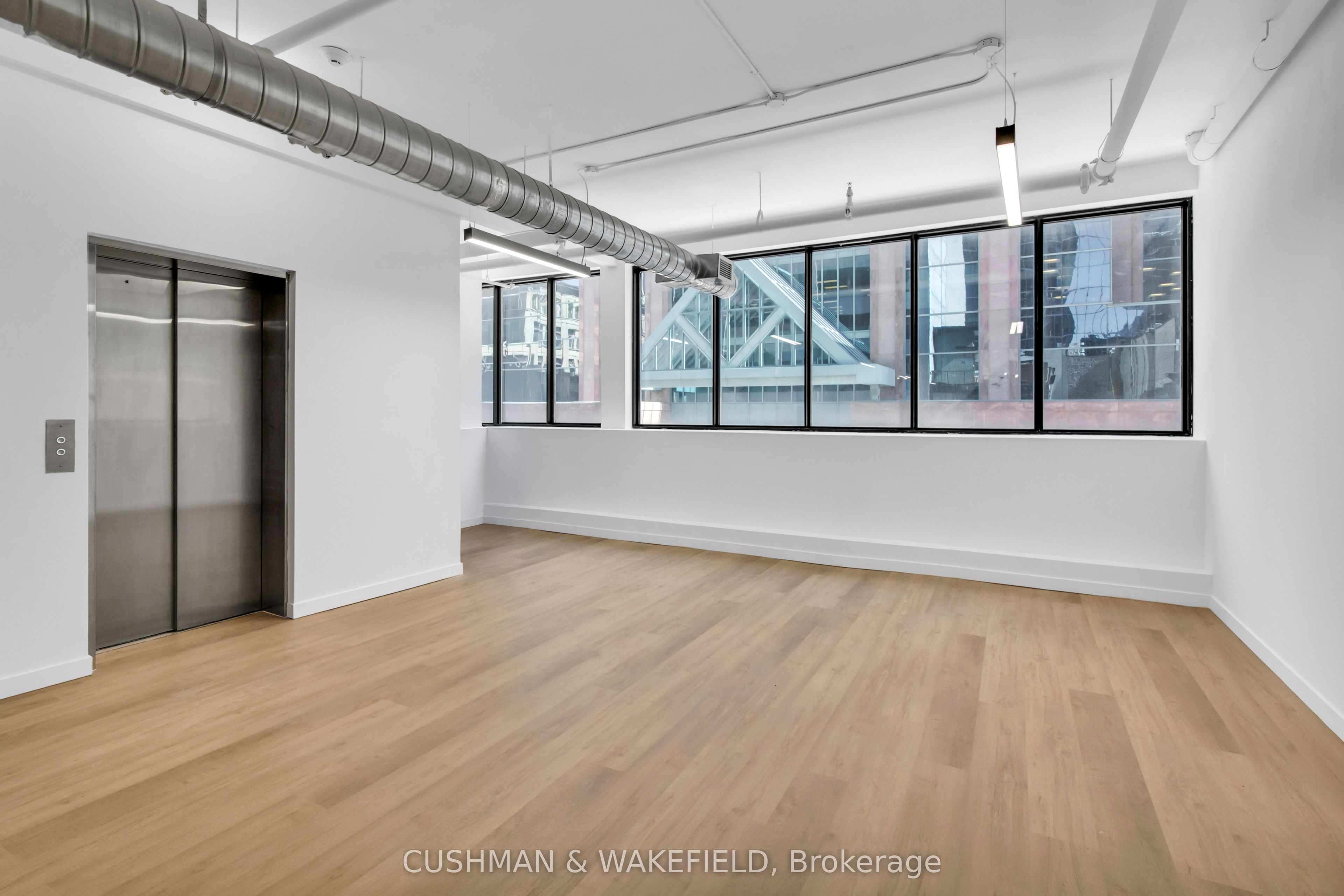 146 Yonge Street, #400