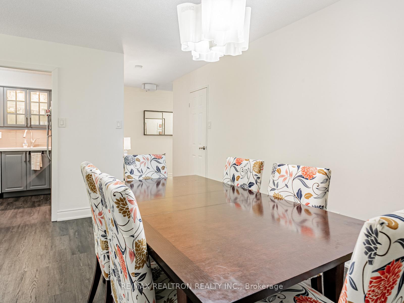 2 Bedrooms Condo at 22 Shallmar, Toronto For sale