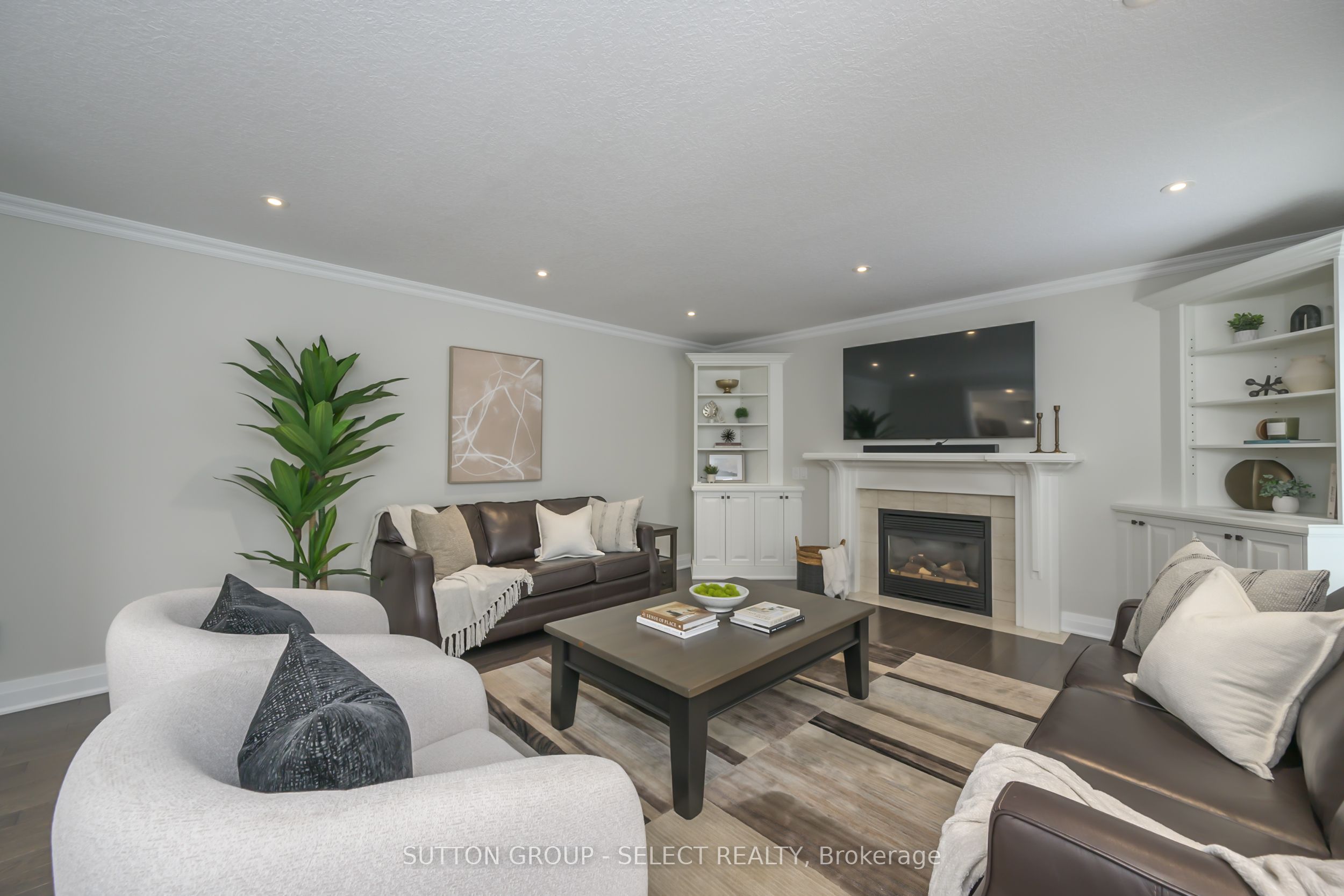 42 Pinebrook Court