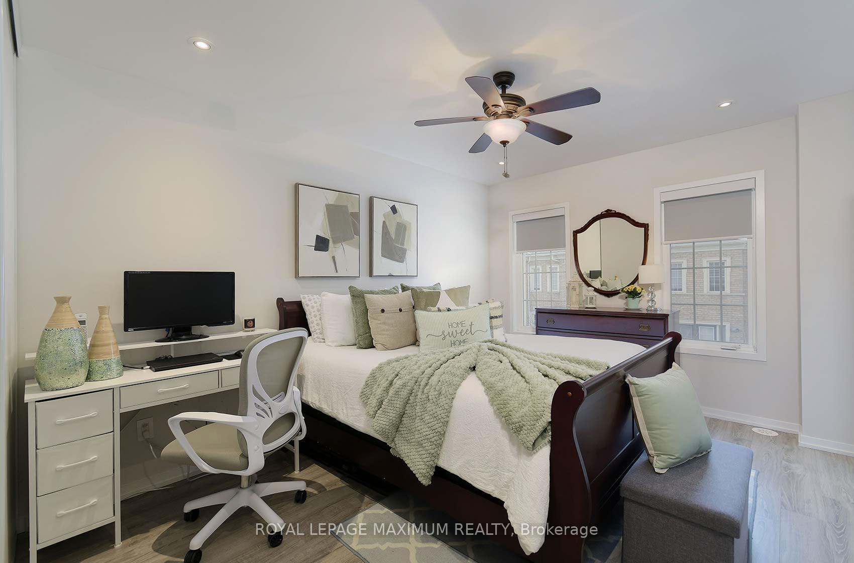 2 Bedrooms Condo at 26 Bruce,  Vaughan For sale