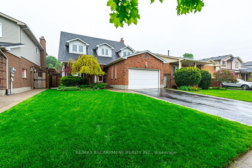 24 Vance Crescent, Hamilton, ON L8B 0B7