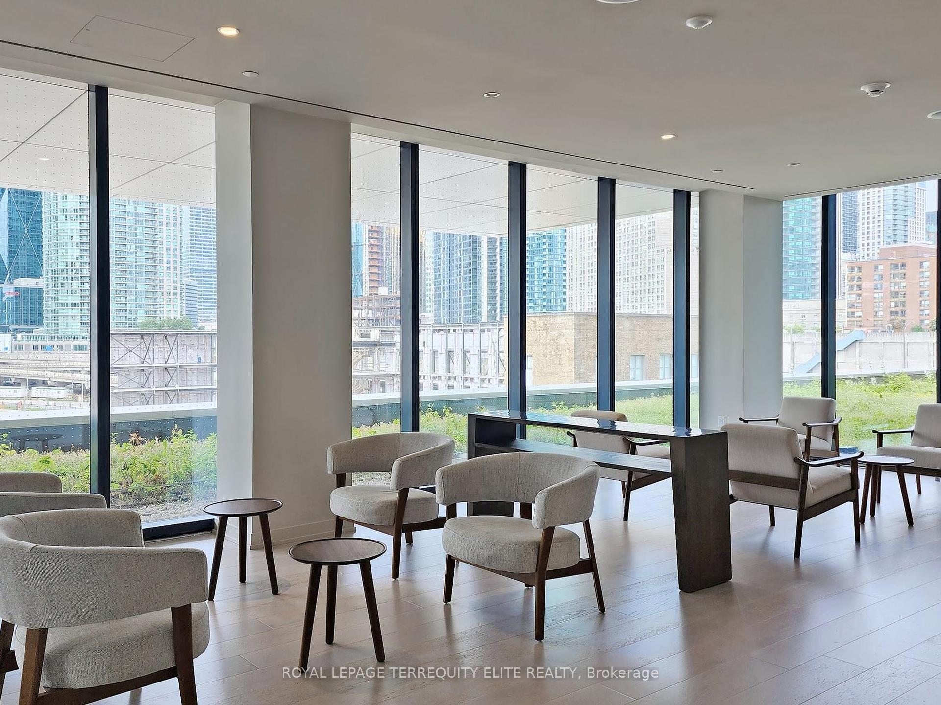 1 Bedroom Condo at 55 Cooper, Toronto For sale