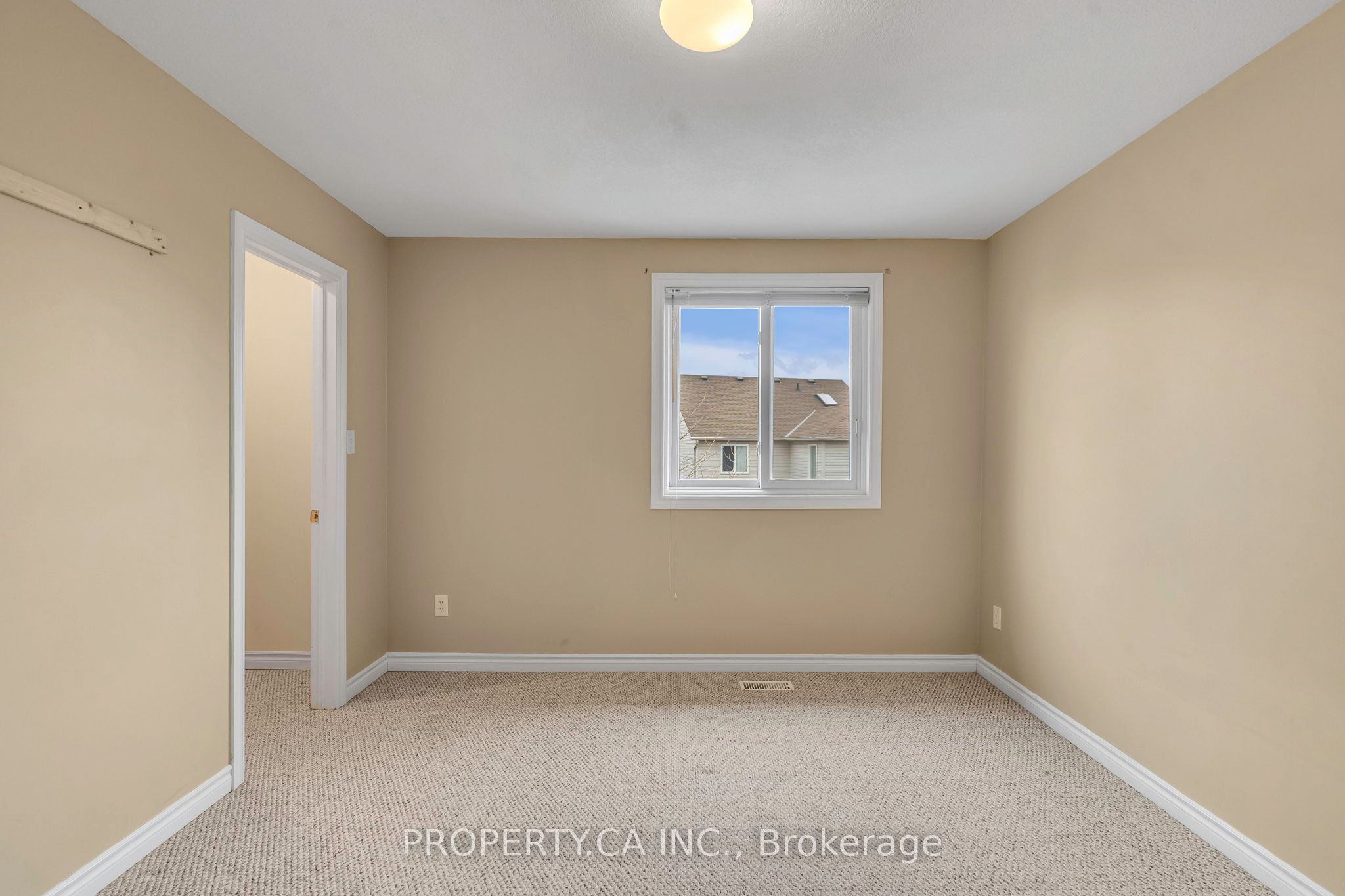 294 Huck Crescent