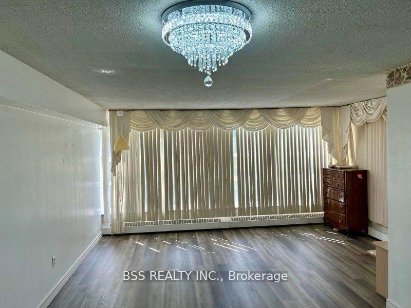 2 Bedrooms Condo at 3380 Eglinton, Toronto For sale