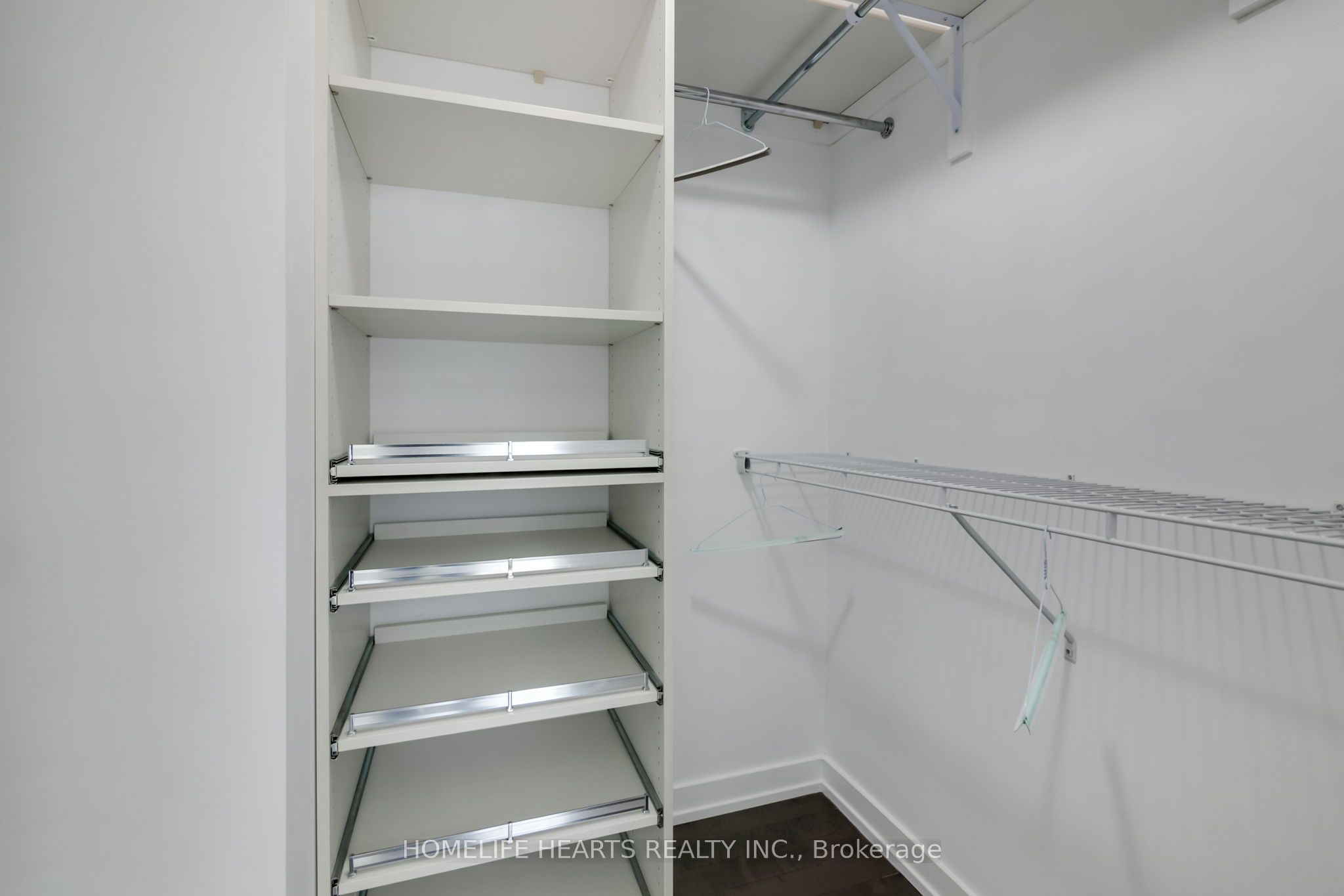 2486 Old Bronte Road, #303